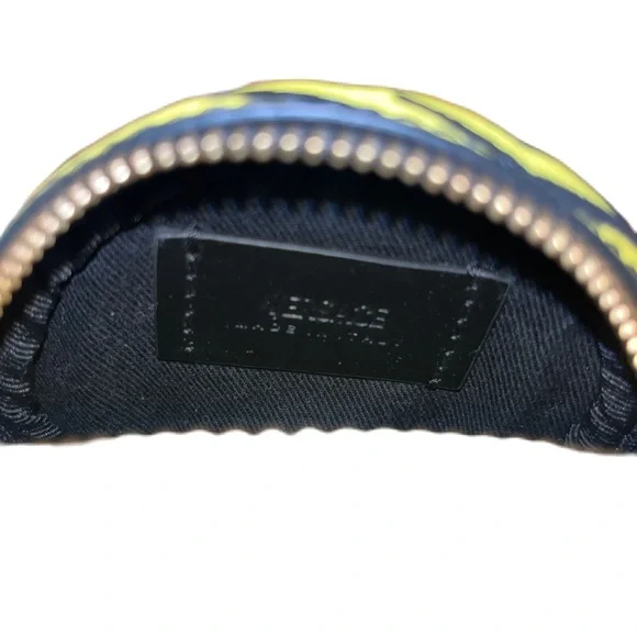 NWOT Versace La Greca Signature Print Round Pouch Wallet Purse Belt Bag - Picture 6 of 7